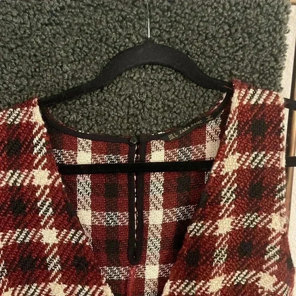 Zara Beautiful Dress - Picture 5 of 8